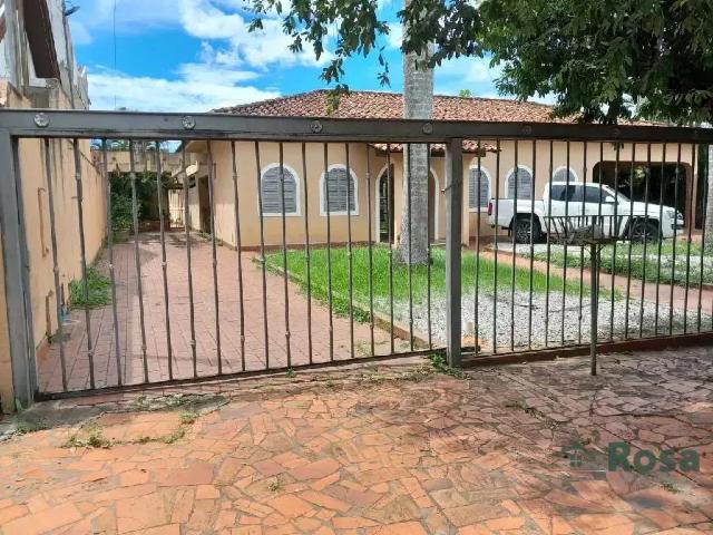 Casa / Sobrado para Locação em Cuiabá/MT Boa Esperança 4 Quartos