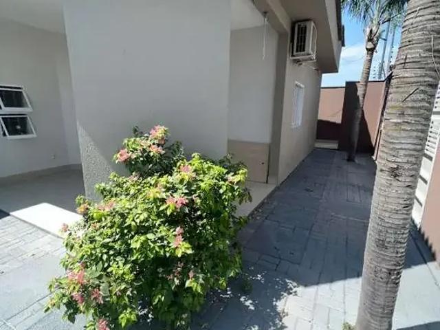 Casa / Sobrado para Locação em Cuiabá/MT Jardim Nossa Senhora Aparecida 3 Quartos
