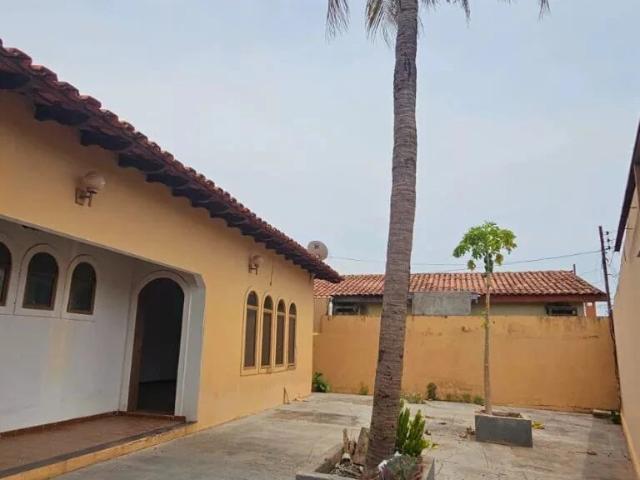 Casa / Sobrado para Locação em Cuiabá/MT Jardim Nossa Senhora Aparecida 4 Quartos