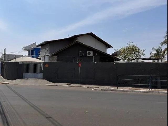 Casa / Sobrado para Locação em Cuiabá/MT Jardim das Américas 4 Quartos
