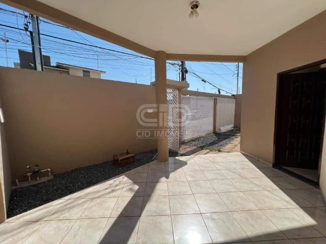 Casa / Sobrado para Locação em Cuiabá/MT Jardim das Palmeiras 4 Quartos