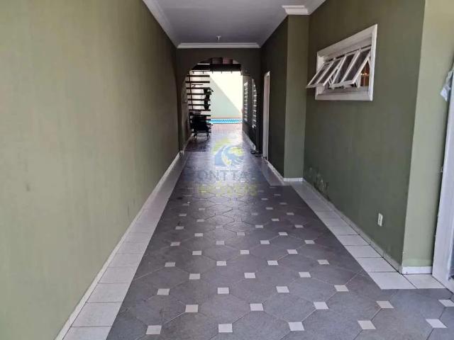 Casa / Sobrado para Locação em Cuiabá/MT Jardim dos Ipês 3 Quartos