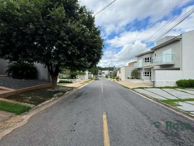 Casa / Sobrado para Locação em Cuiabá/MT Jardim Itália 3 Quartos
