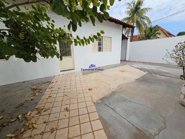 Casa / Sobrado para Locação em Cuiabá/MT Jardim Shangri La 5 Quartos
