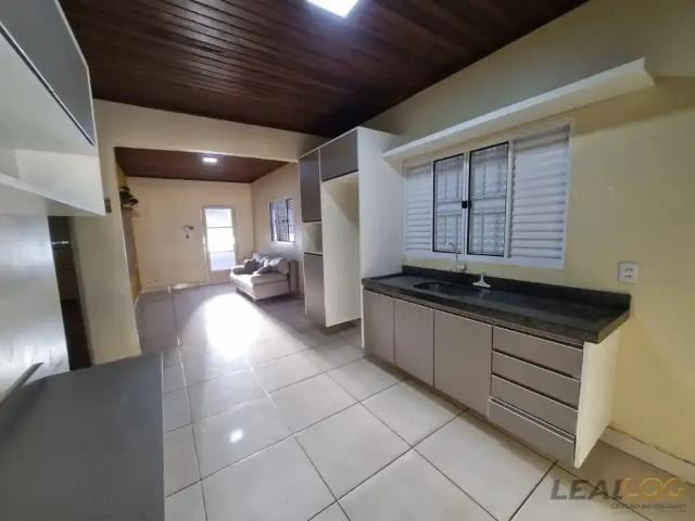Casa / Sobrado para Locação em Cuiabá/MT Jardim Ubatã 2 Quartos