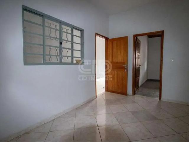 Casa / Sobrado para Locação em Cuiabá/MT Pedra 90 3 Quartos