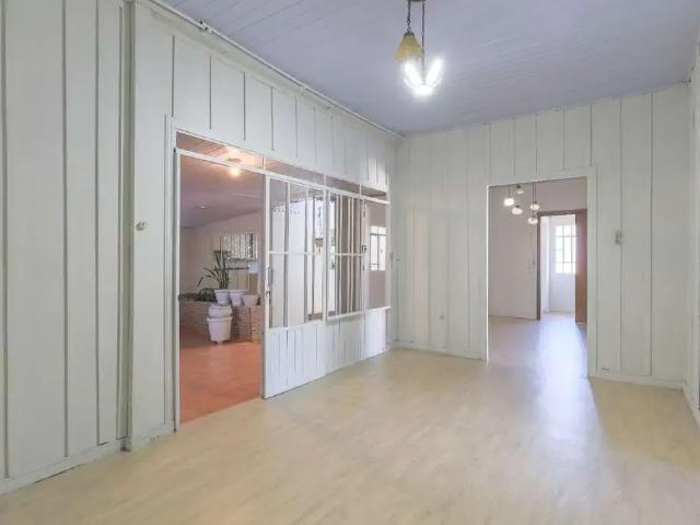 Casa / Sobrado para Locação em Curitiba/PR Taboão 4 Quartos