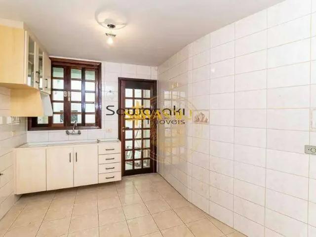 Casa / Sobrado para Locação em Curitiba/PR Tarumã 4 Quartos
