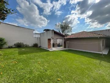 Casa / Sobrado para Locação em Curitiba/PR Tarumã 3 Quartos