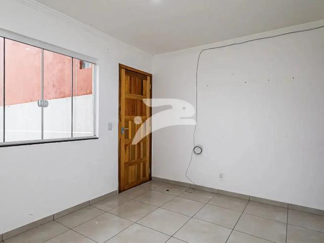 Casa / Sobrado para Locação em Curitiba/PR Tatuquara 2 Quartos