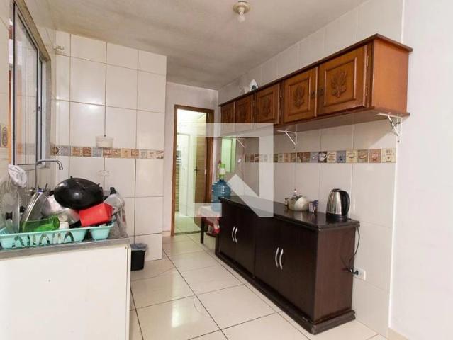 Casa / Sobrado para Locação em Curitiba/PR Tatuquara 2 Quartos