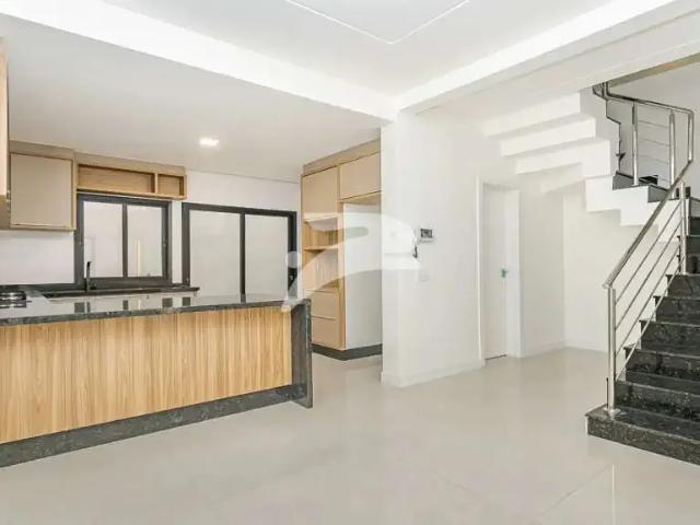 Casa / Sobrado para Locação em Curitiba/PR Tingui 3 Quartos