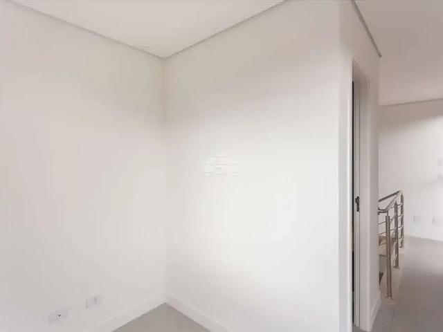 Casa / Sobrado para Locação em Curitiba/PR Tingui 3 Quartos