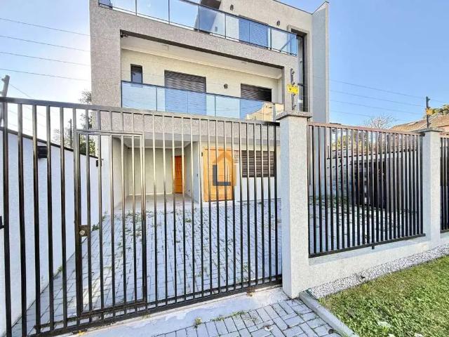Casa / Sobrado para Locação em Curitiba/PR Tingui 3 Quartos