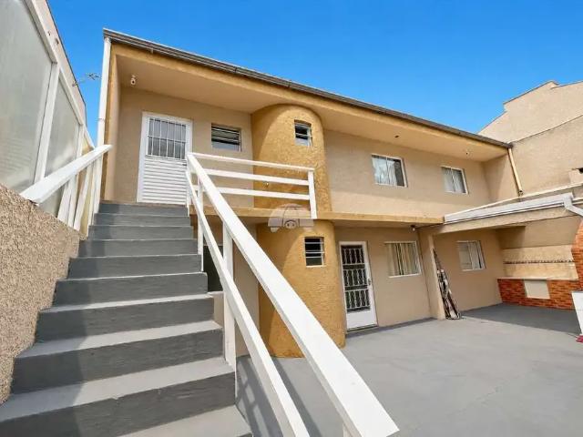 Casa / Sobrado para Locação em Curitiba/PR Uberaba 2 Quartos
