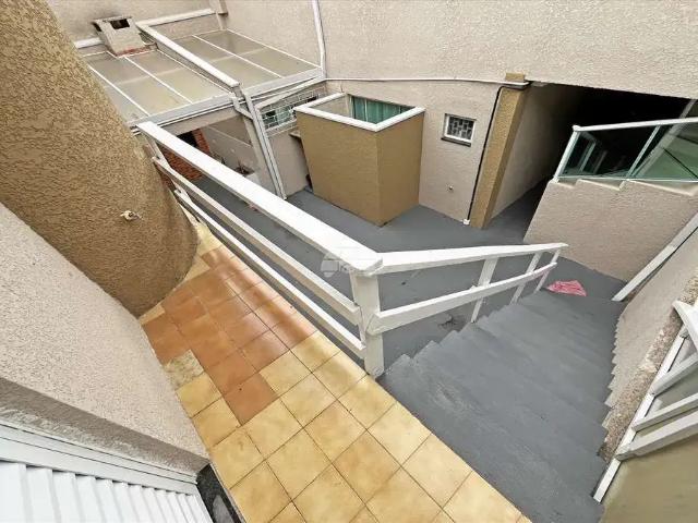 Casa / Sobrado para Locação em Curitiba/PR Uberaba 2 Quartos