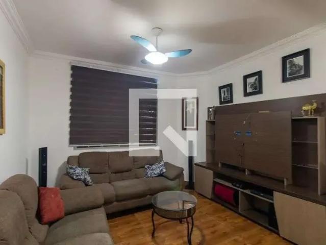 Casa / Sobrado para Locação em Curitiba/PR Uberaba 3 Quartos