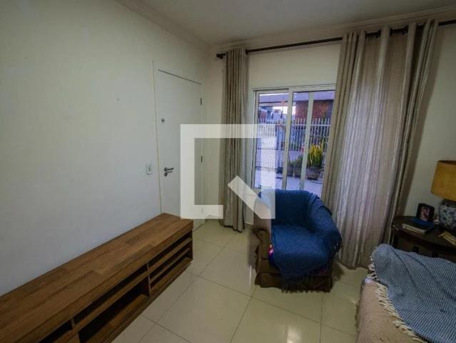 Casa / Sobrado para Locação em Curitiba/PR Uberaba 3 Quartos