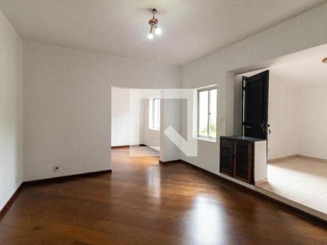 Casa / Sobrado para Locação em Curitiba/PR Uberaba 3 Quartos
