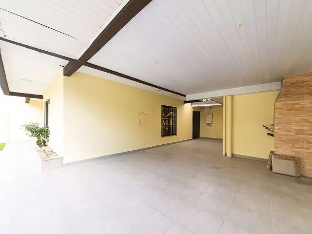 Casa / Sobrado para Locação em Curitiba/PR Uberaba 4 Quartos