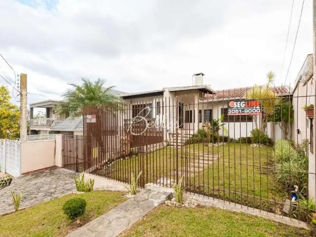 Casa / Sobrado para Locação em Curitiba/PR Uberaba 5 Quartos