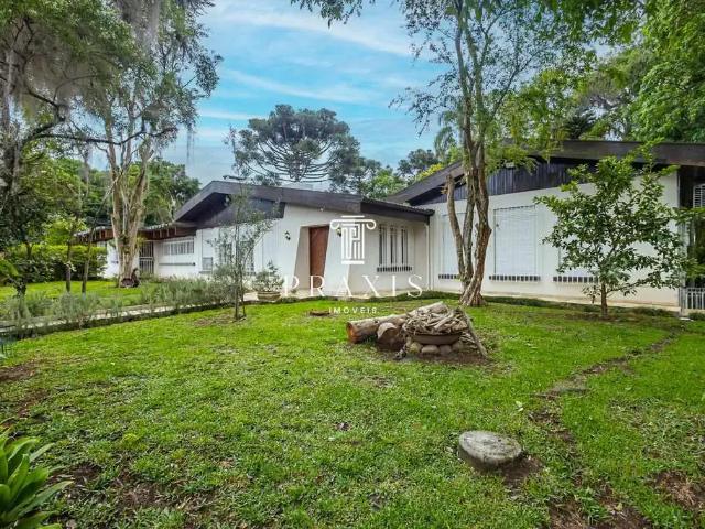 Casa / Sobrado para Locação em Curitiba/PR Vista Alegre 4 Quartos