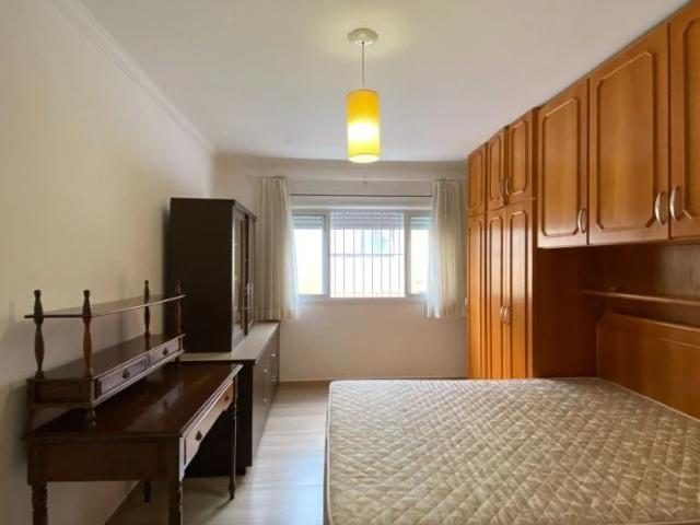 Casa / Sobrado para Locação em Curitiba/PR Xaxim 4 Quartos