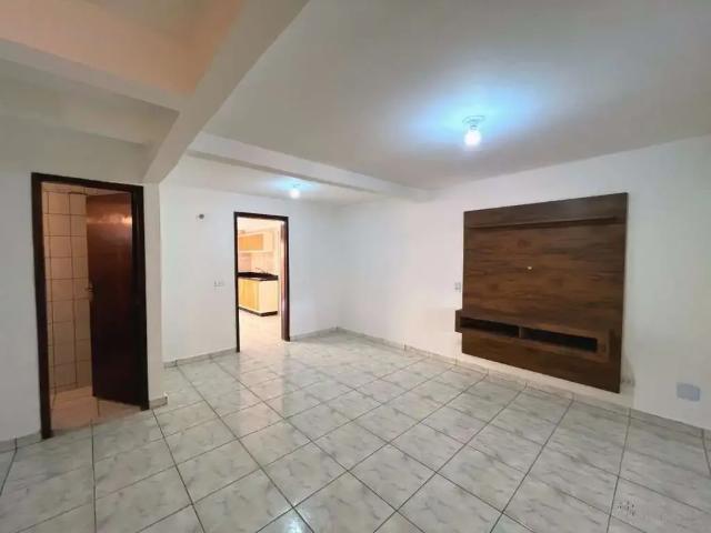Casa / Sobrado para Locação em Curitiba/PR Xaxim 3 Quartos