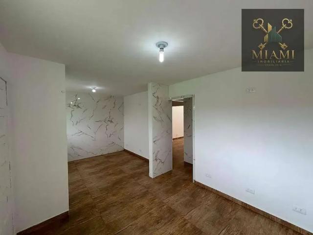 Casa / Sobrado para Locação em Curitiba/PR Xaxim 3 Quartos