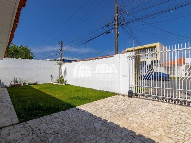 Casa / Sobrado para Locação em Curitiba/PR Xaxim 3 Quartos