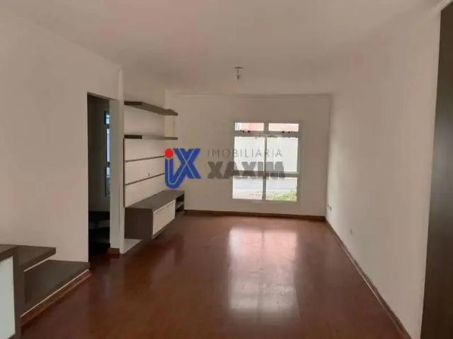Casa / Sobrado para Locação em Curitiba/PR Xaxim 3 Quartos