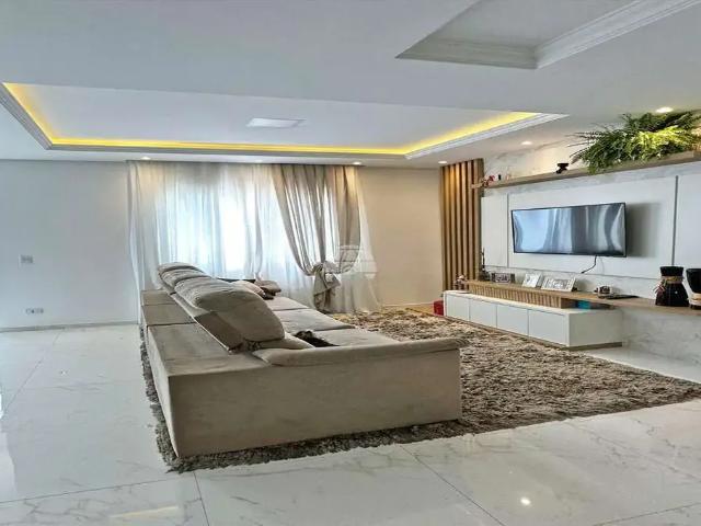 Casa / Sobrado para Locação em Curitiba/PR Xaxim 3 Quartos