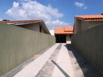 Casa / Sobrado para Locação em Curitiba/PR Xaxim 3 Quartos