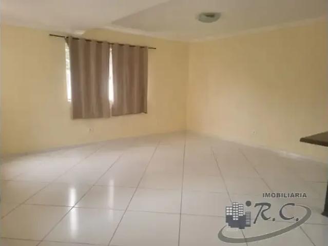 Casa / Sobrado para Locação em Curitiba/PR Xaxim 3 Quartos