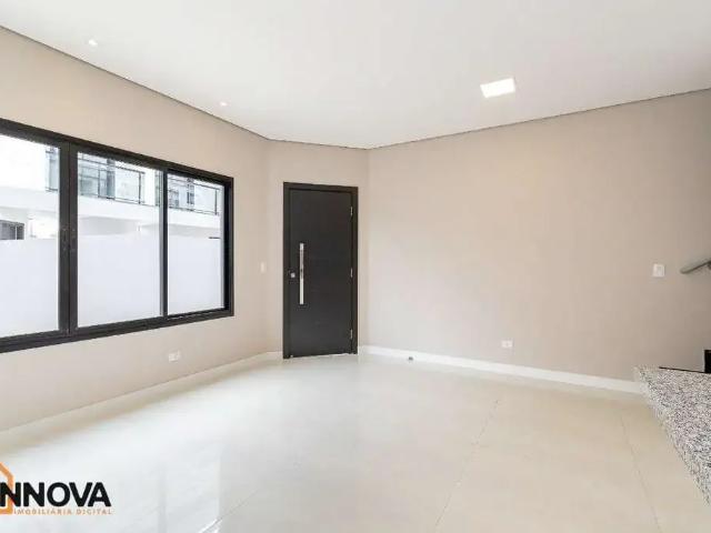 Casa / Sobrado para Locação em Curitiba/PR Xaxim 3 Quartos