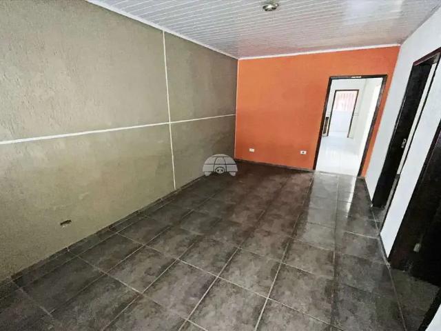 Casa / Sobrado para Locação em Curitiba/PR Xaxim 3 Quartos