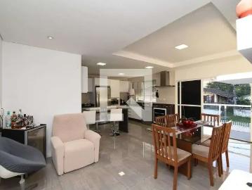 Casa / Sobrado para Locação em Curitiba/PR Xaxim 3 Quartos