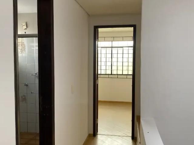 Casa / Sobrado para Locação em Curitiba/PR Xaxim 3 Quartos
