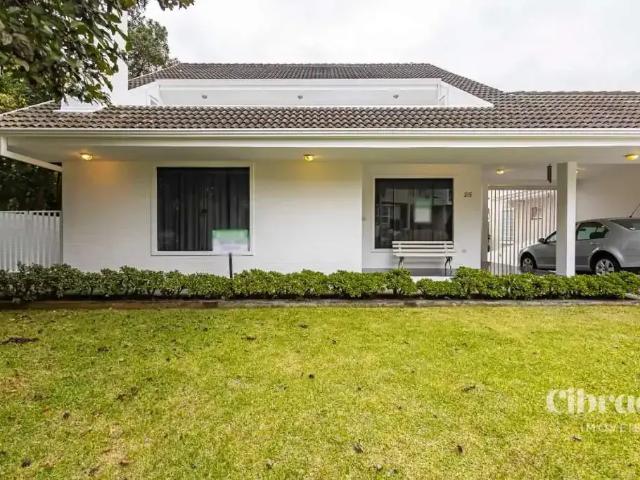 Casa / Sobrado para Locação em Curitiba/PR Abranches 3 Quartos