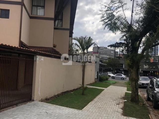 Casa / Sobrado para Locação em Curitiba/PR Água Verde 3 Quartos