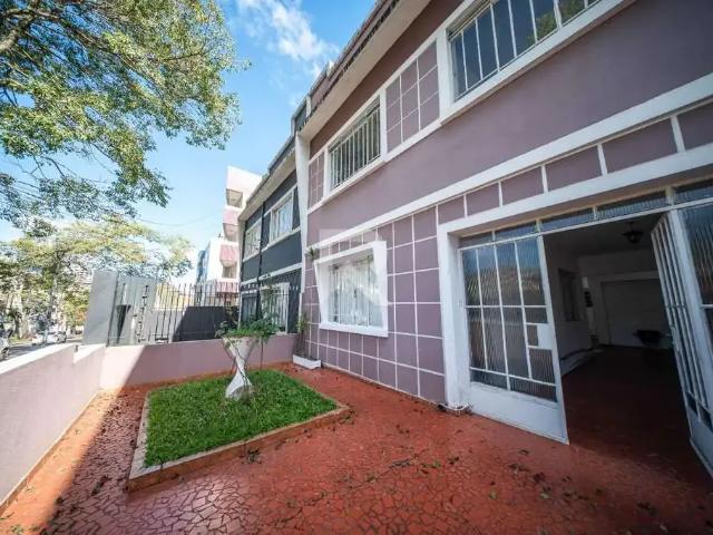 Casa / Sobrado para Locação em Curitiba/PR Água Verde 5 Quartos