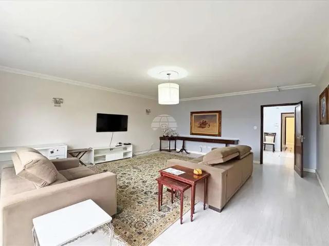 Casa / Sobrado para Locação em Curitiba/PR Ahú 3 Quartos