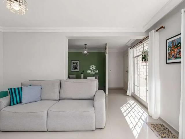 Casa / Sobrado para Locação em Curitiba/PR Ahú 3 Quartos