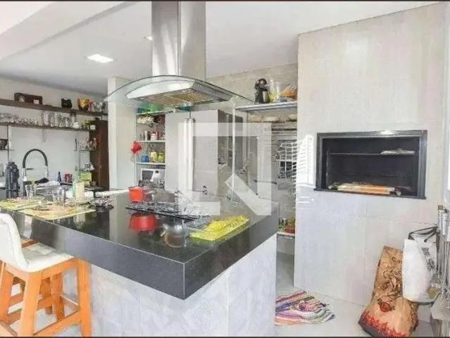 Casa / Sobrado para Locação em Curitiba/PR Alto da Rua XV 3 Quartos