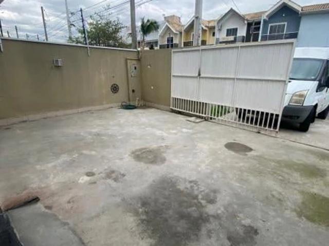 Casa / Sobrado para Locação em Curitiba/PR Atuba 4 Quartos