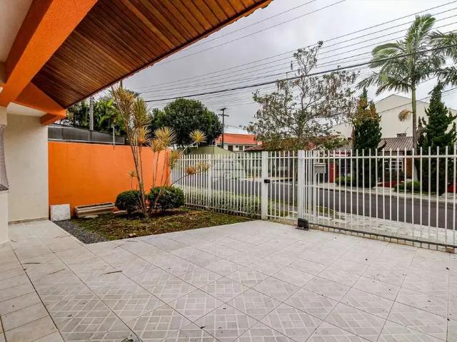 Casa / Sobrado para Locação em Curitiba/PR Atuba 3 Quartos