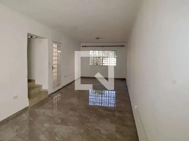 Casa / Sobrado para Locação em Curitiba/PR Bacacheri 3 Quartos