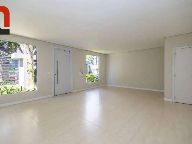 Casa / Sobrado para Locação em Curitiba/PR Bacacheri 3 Quartos