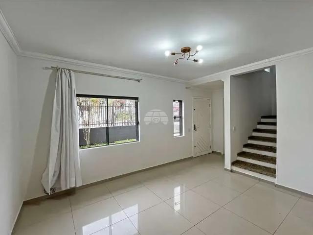 Casa / Sobrado para Locação em Curitiba/PR Bairro Alto 2 Quartos