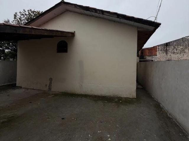 Casa / Sobrado para Locação em Curitiba/PR Bairro Alto 2 Quartos